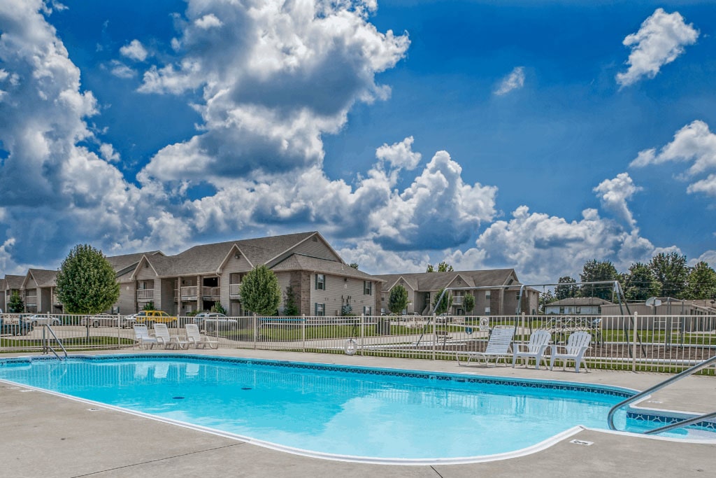 Crosswood Apartments - Swimming Pool - Apartments Rogersville Missouri