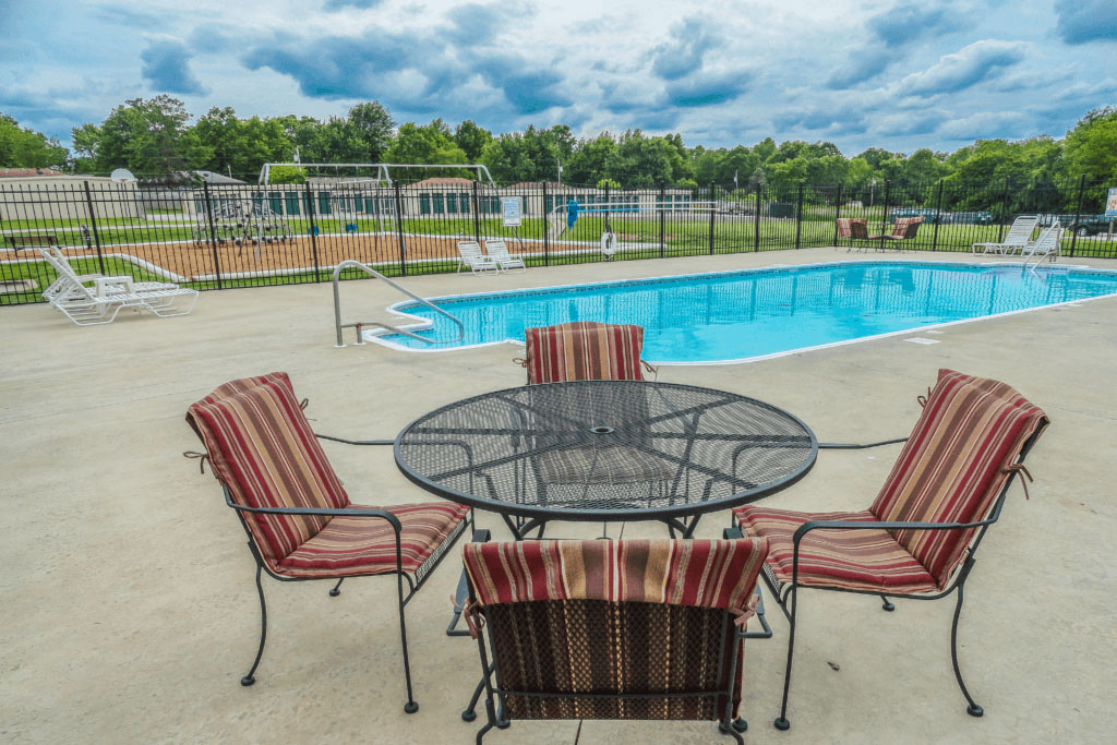 Crosswood Apartments - Swimming Pool - Apartments Rogersville Missouri
